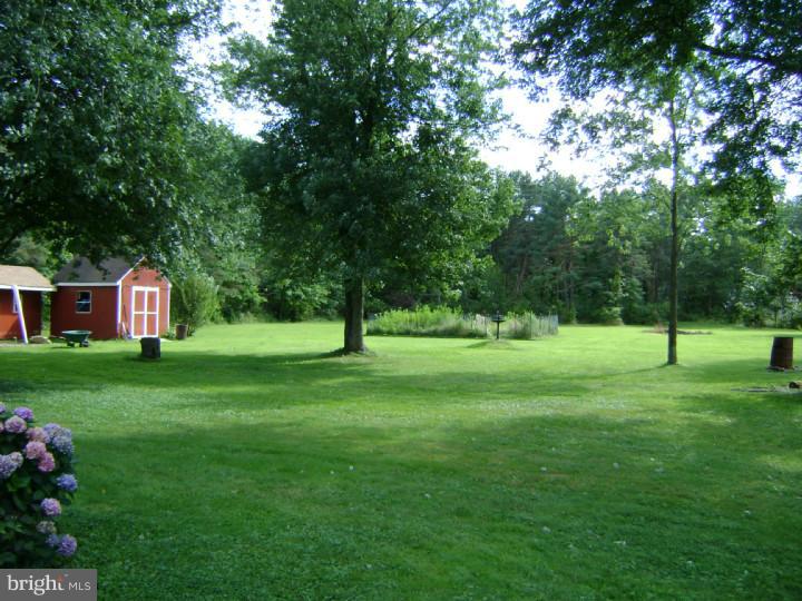 626 Cherry Road Hatfield, PA 19440 - Photo 22 of 23 Back Yard