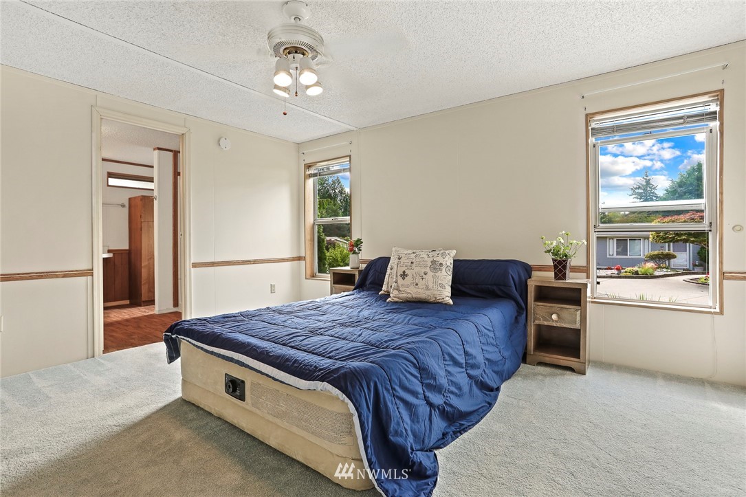 24329 S Park Bothell, WA 98021 - Photo 17 of 39