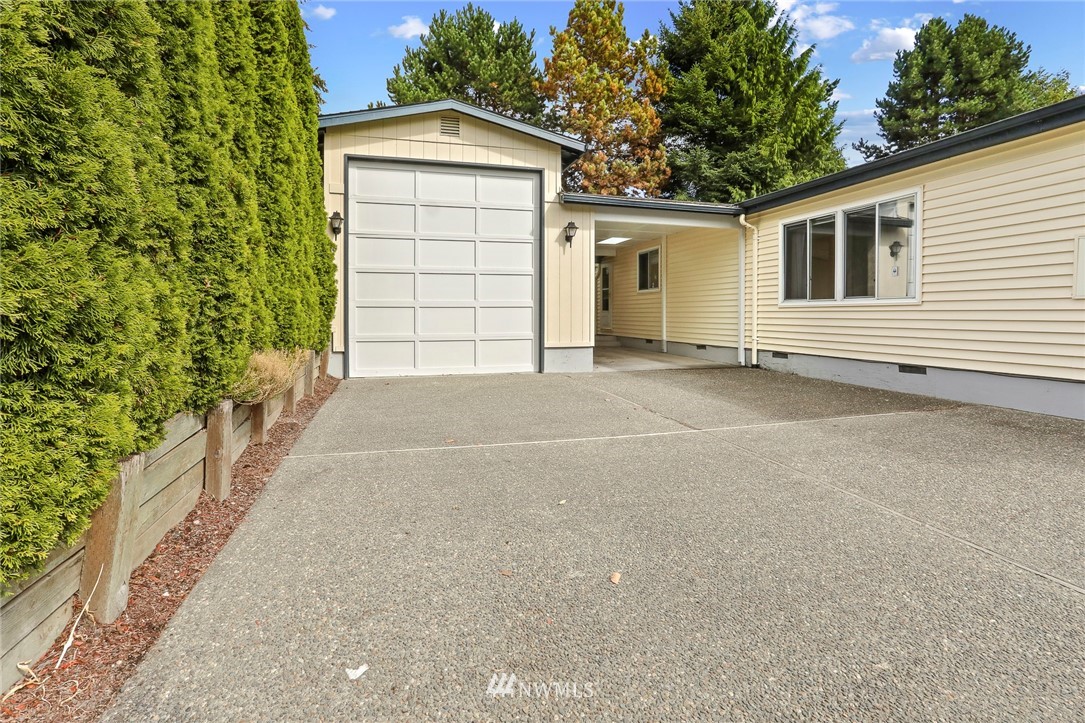 24329 S Park Bothell, WA 98021 - Photo 35 of 39