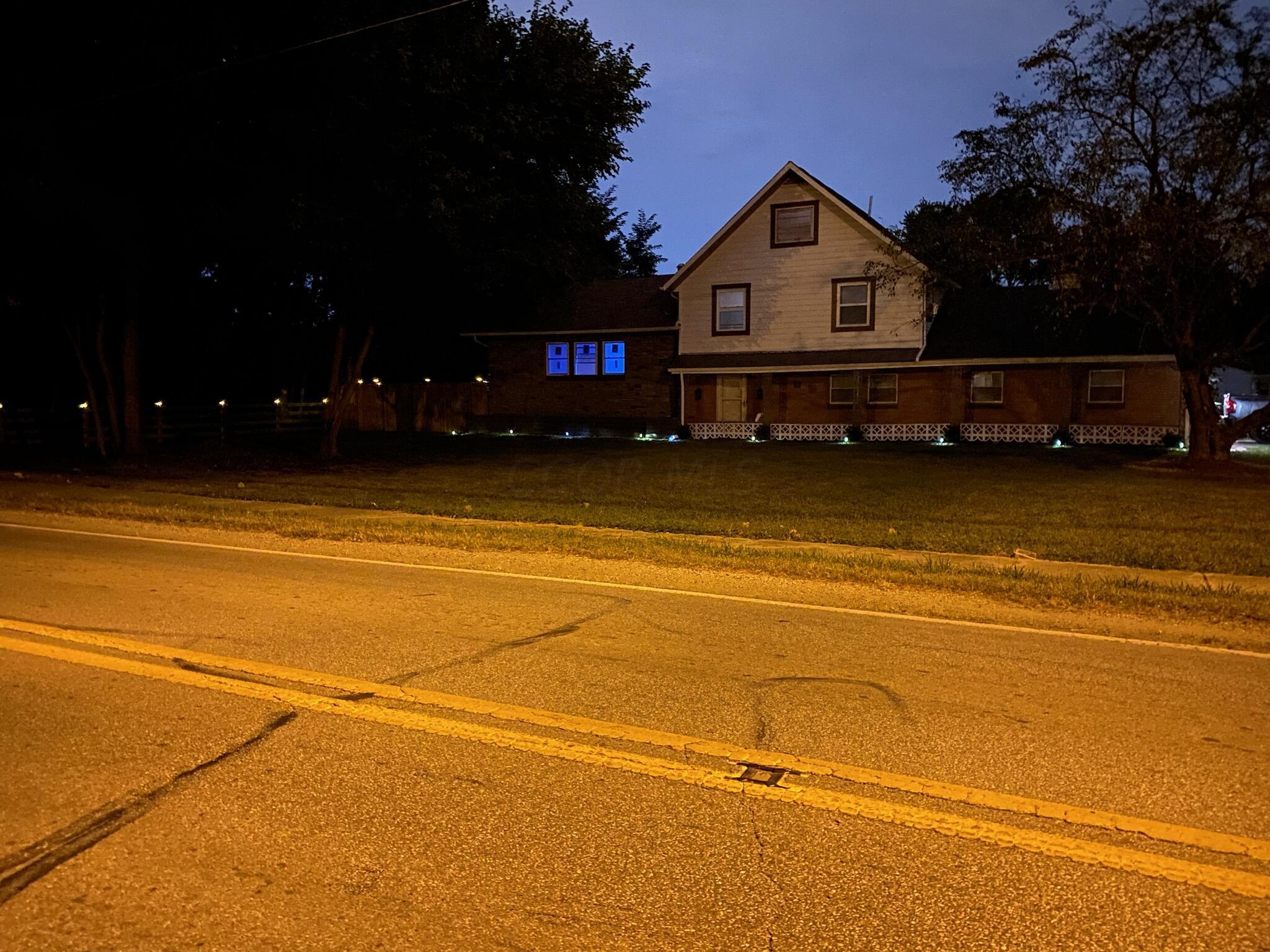 1324 Watkins Road Columbus, OH 43207 - Photo 68 of 69 Front Night