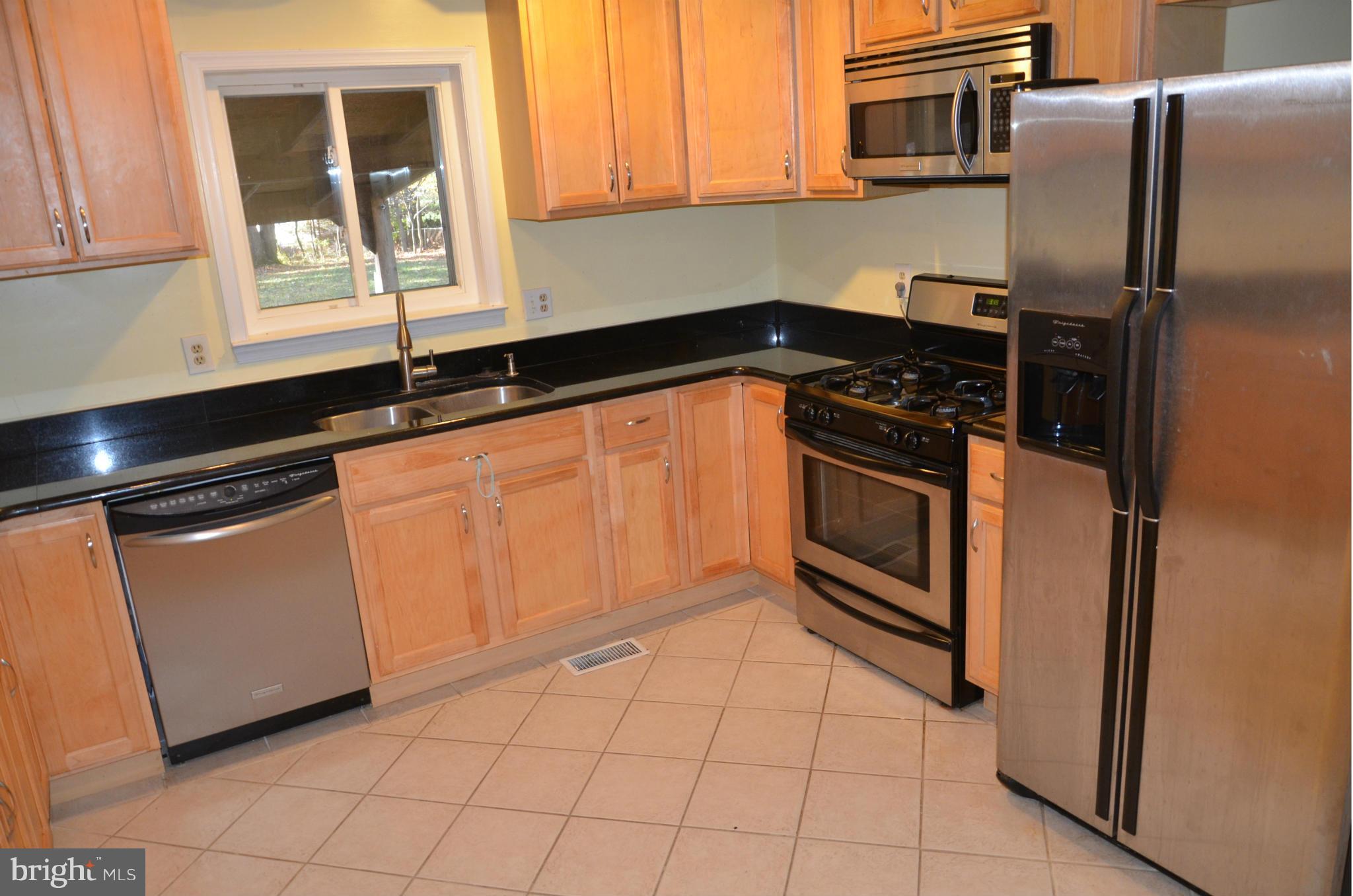 1024 Utterback Store Road Great Falls, VA 22066 - Photo 4 of 18 Kitchen