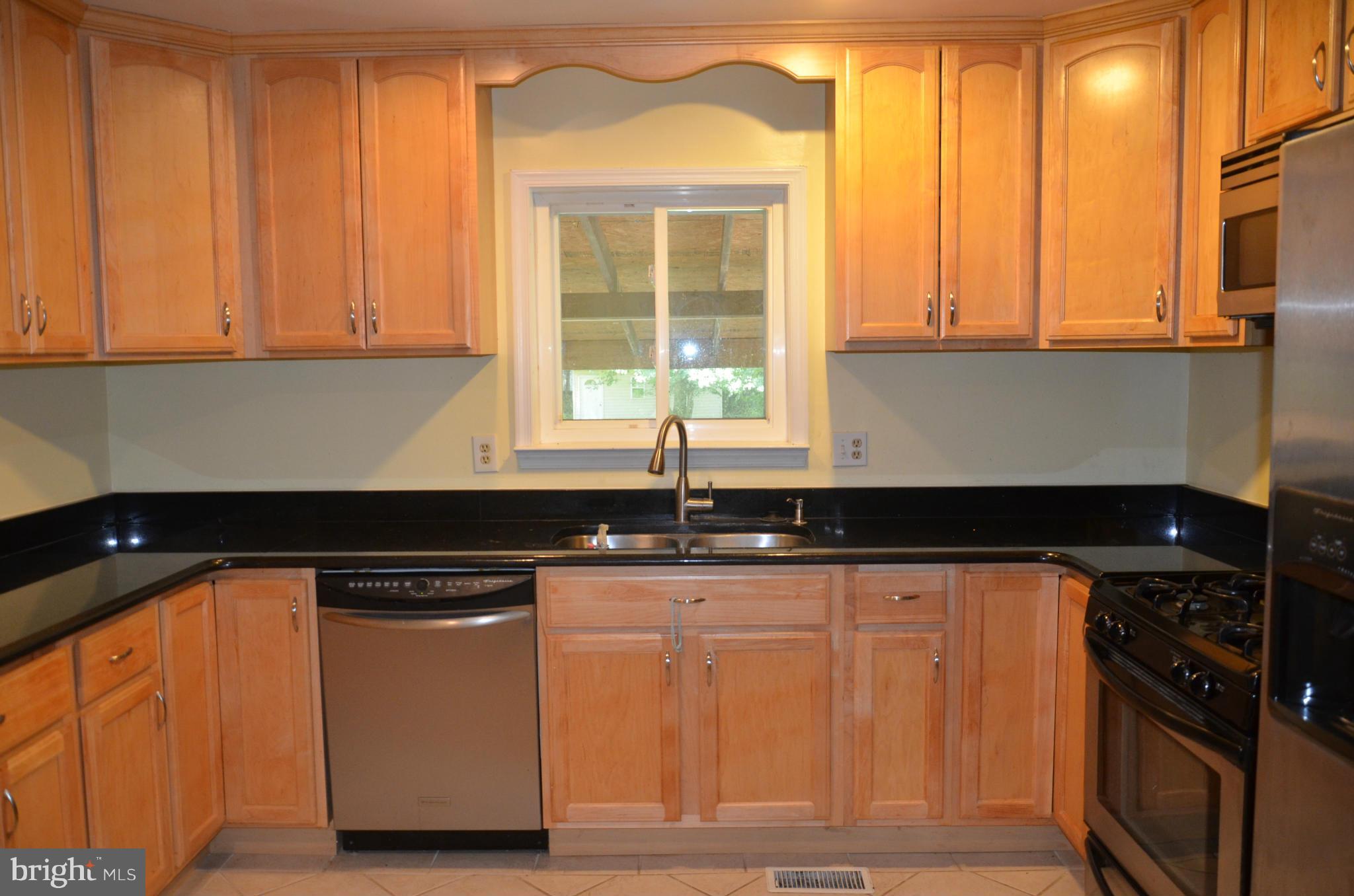 1024 Utterback Store Road Great Falls, VA 22066 - Photo 5 of 18 Kitchen