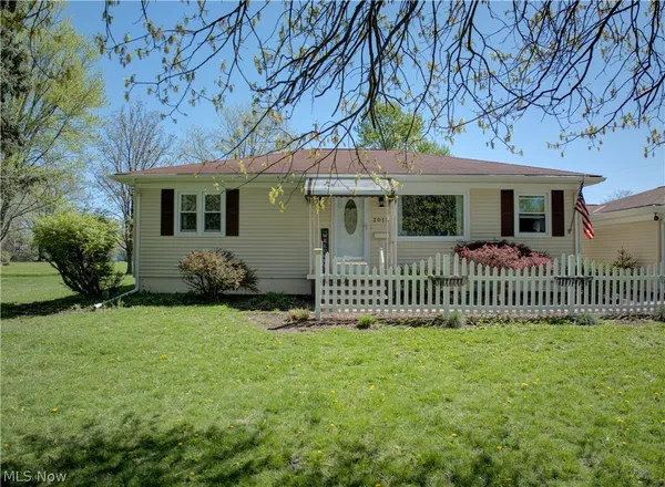 $200,000 | 2015 Wallace Lane, Lorain, OH 44053