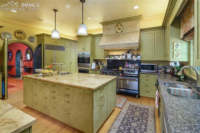 44 Pourtales Road Colorado Springs, CO 80906 - Photo 5 of 9