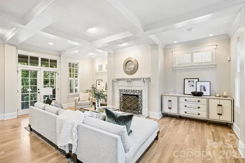 $1,300,000 | 313 Wendover Hill Court, Charlotte, NC 28211