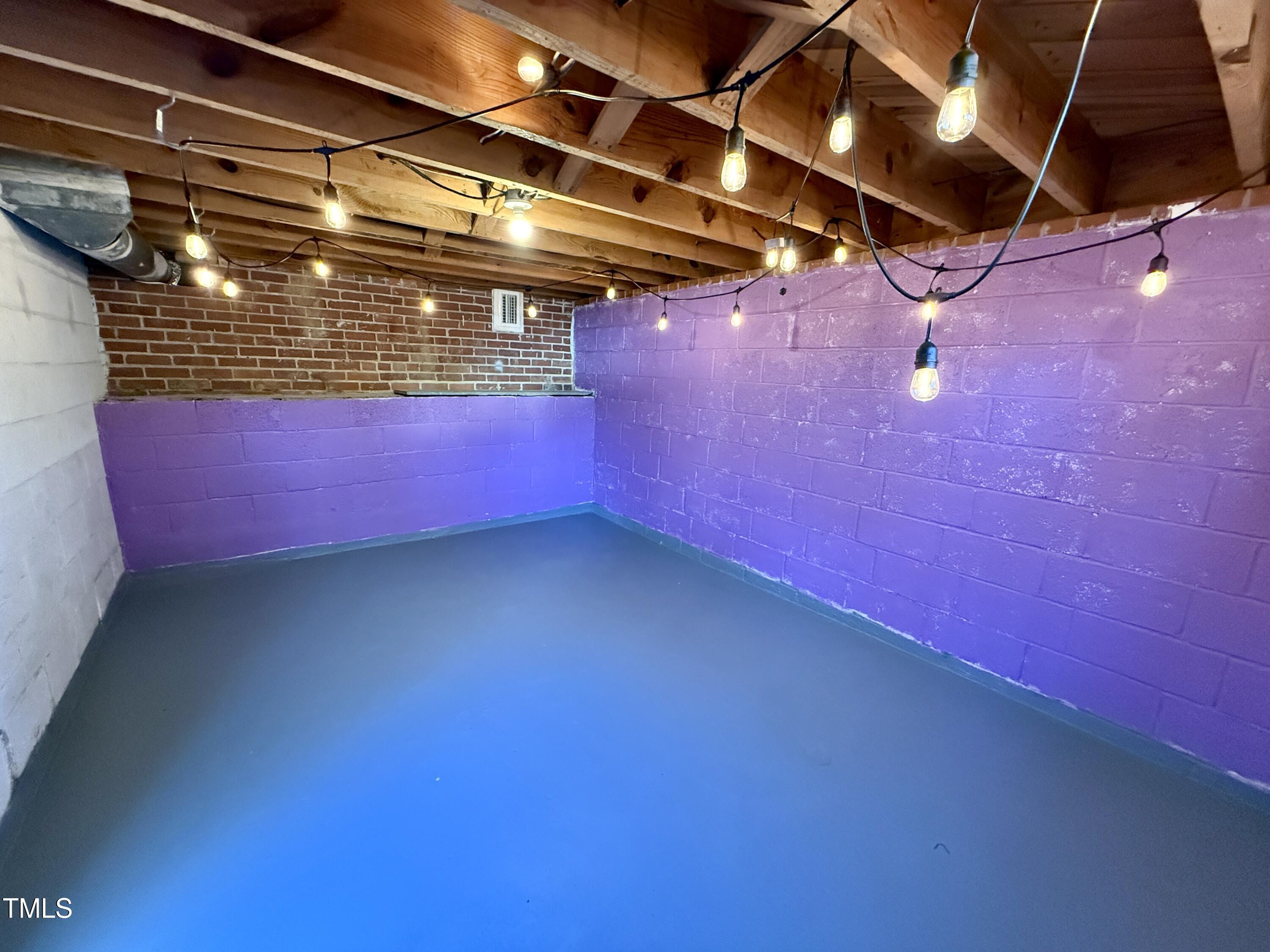 2409 Shenandoah Avenue Durham, NC 27704 - Photo 27 of 31 a view of room