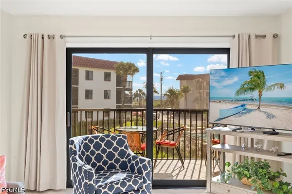 $675,555 | 671 East Gulf Drive, Unit 2C2, Sanibel, FL 33957