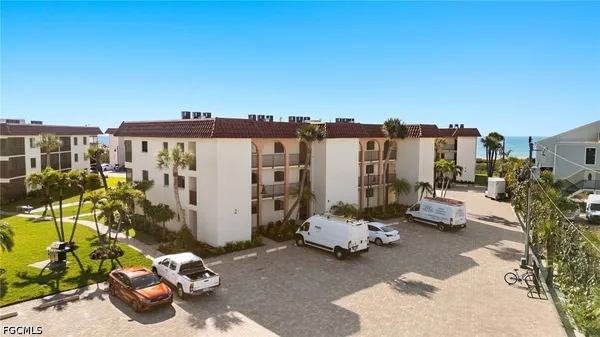 $675,555 | 671 East Gulf Drive, Unit 2C2, Sanibel, FL 33957