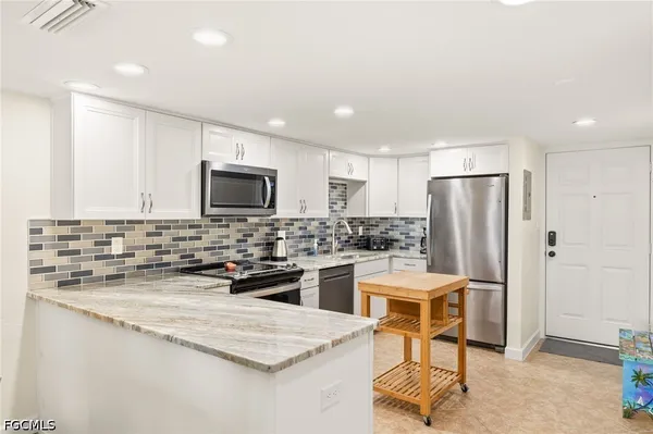 $675,555 | 671 East Gulf Drive, Unit 2C2, Sanibel, FL 33957