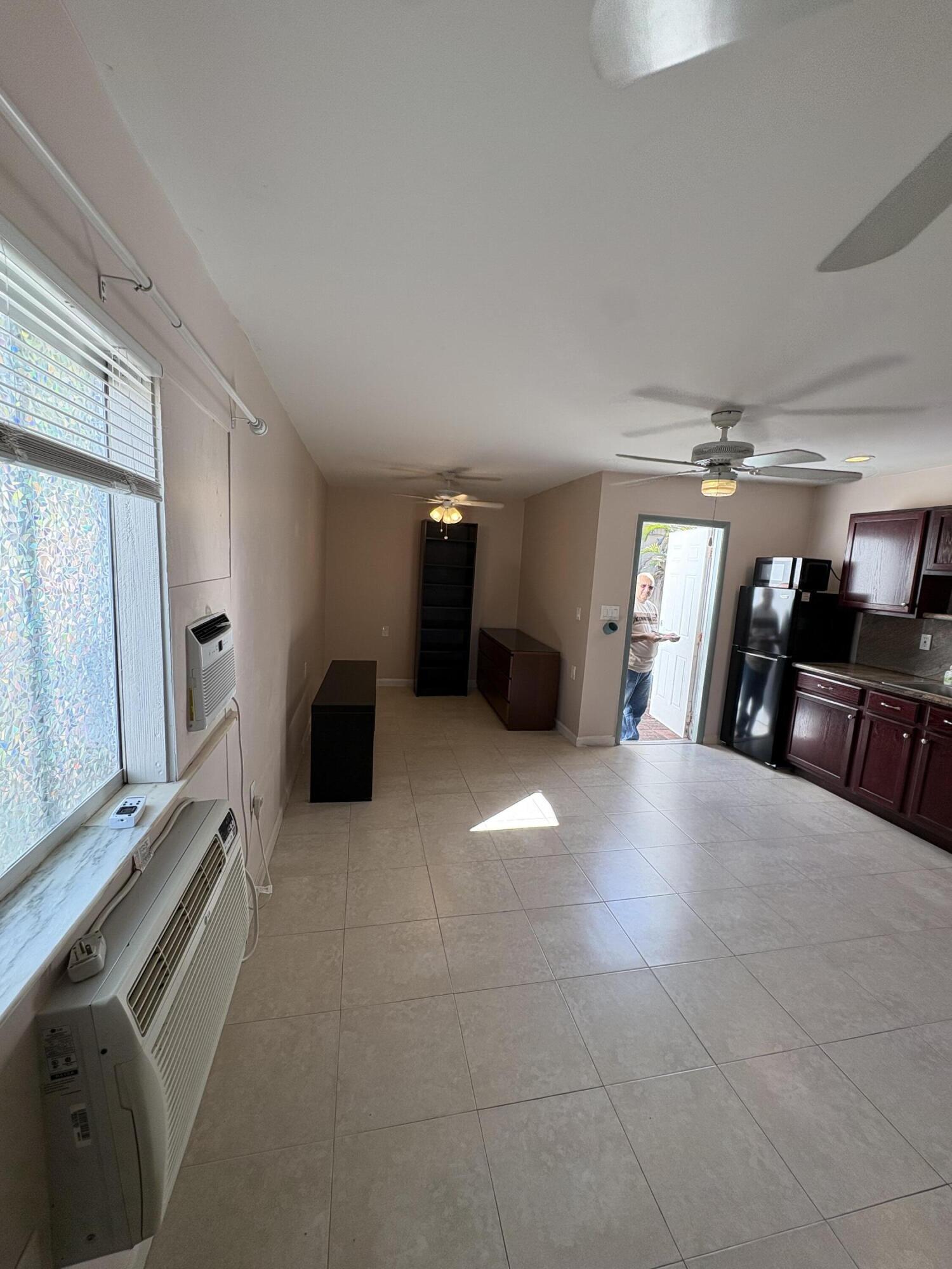 141 Ipswich Street, Unit 3 Boca Raton, FL 33487 - Photo 2 of 7 IMG_7680