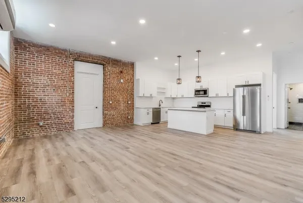 $2,500 | 7 Moran Street, Unit B, Newton, NJ 07860