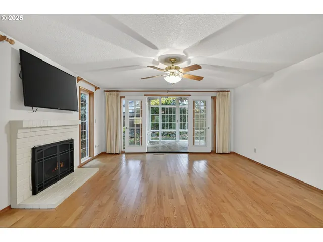 $419,900 | 1617 Northeast 148th Place, Portland, OR 97230