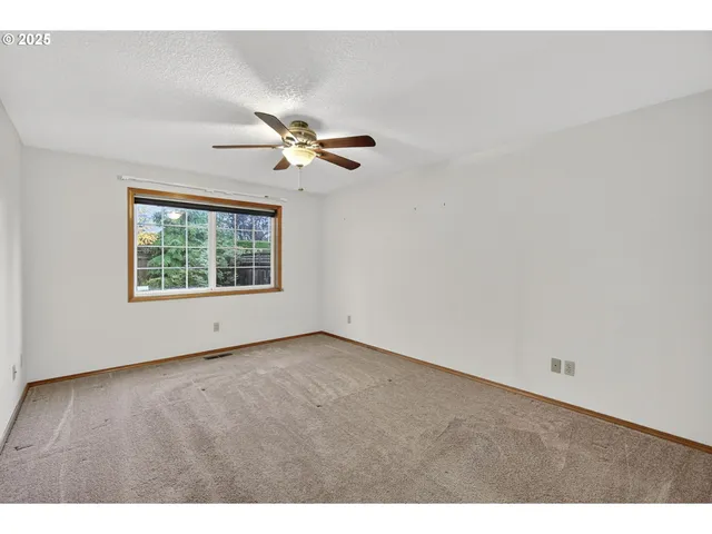 $419,900 | 1617 Northeast 148th Place, Portland, OR 97230