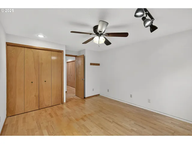 $419,900 | 1617 Northeast 148th Place, Portland, OR 97230