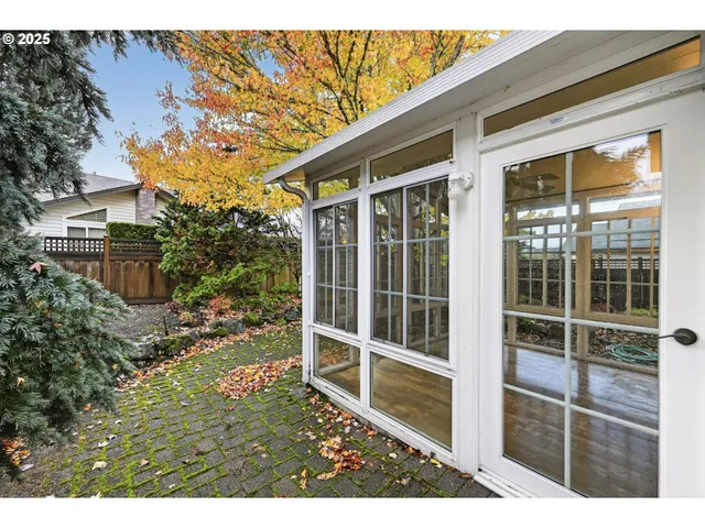 $419,900 | 1617 Northeast 148th Place, Portland, OR 97230