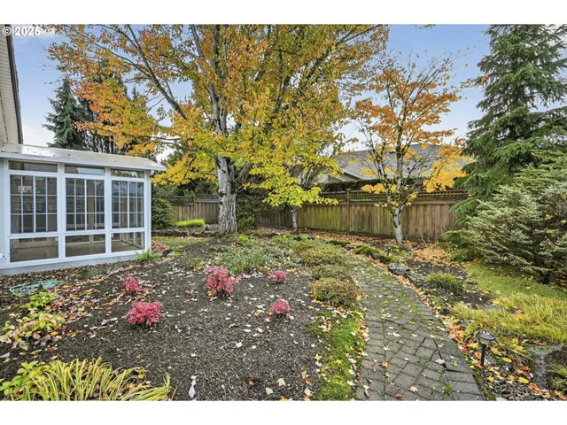 $419,900 | 1617 Northeast 148th Place, Portland, OR 97230