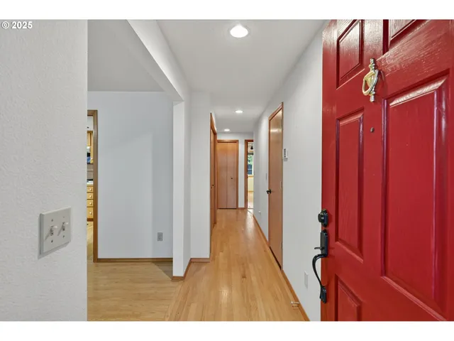 $419,900 | 1617 Northeast 148th Place, Portland, OR 97230