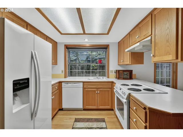 $419,900 | 1617 Northeast 148th Place, Portland, OR 97230