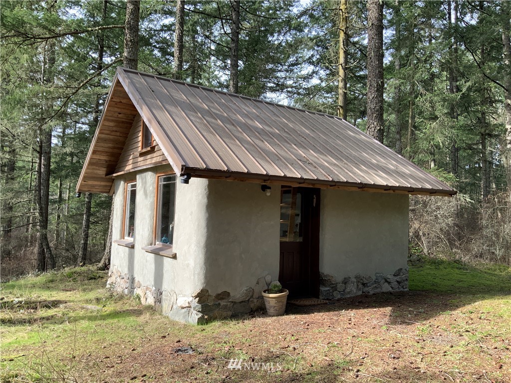 1041 Laporte Road Orcas Island, WA 98245 - Photo 9 of 34 Gallery Image 9