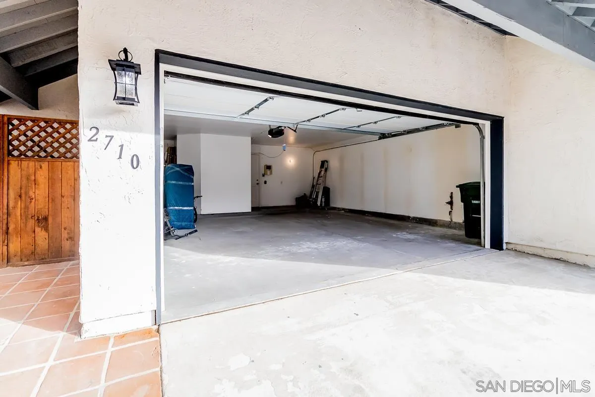 2710 Fernglen Road Carlsbad, CA 92008 - Photo 33 of 37 a view of an empty room