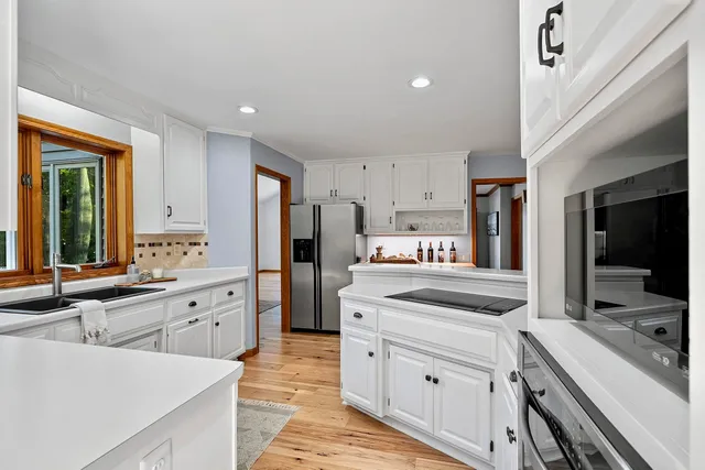 $535,000 | 1000 Rolling Green Drive, Green Bay, WI 54313