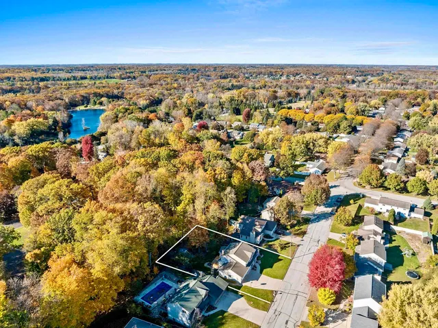 $535,000 | 1000 Rolling Green Drive, Green Bay, WI 54313