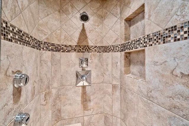 $535,000 | 1000 Rolling Green Drive, Green Bay, WI 54313