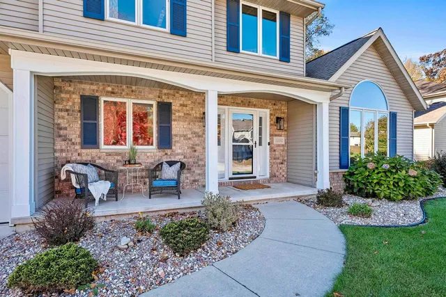 $535,000 | 1000 Rolling Green Drive, Green Bay, WI 54313