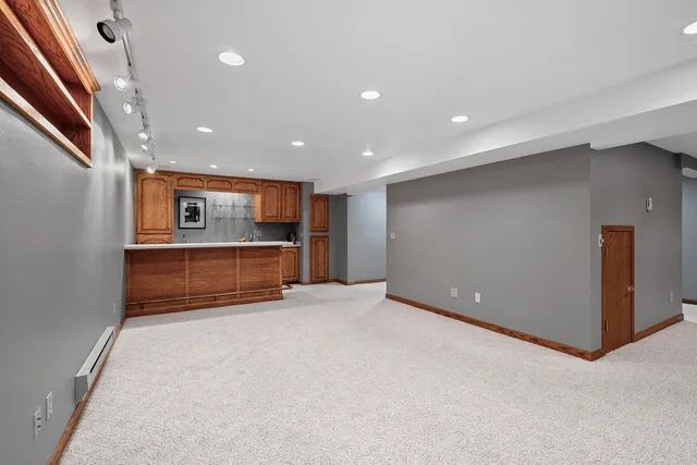 $535,000 | 1000 Rolling Green Drive, Green Bay, WI 54313