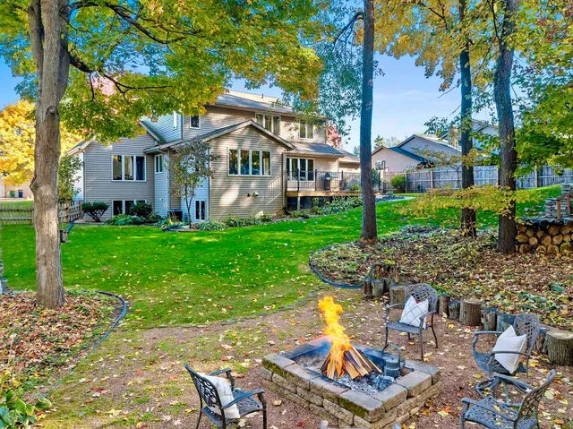 $535,000 | 1000 Rolling Green Drive, Green Bay, WI 54313