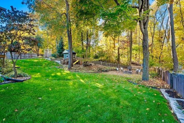 $535,000 | 1000 Rolling Green Drive, Green Bay, WI 54313