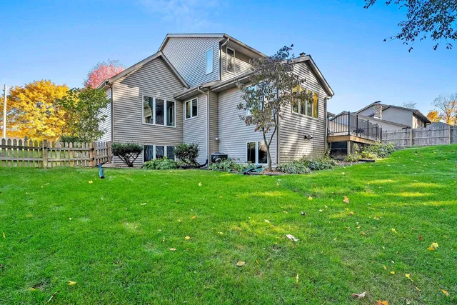 $535,000 | 1000 Rolling Green Drive, Green Bay, WI 54313