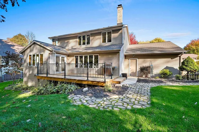 $535,000 | 1000 Rolling Green Drive, Green Bay, WI 54313