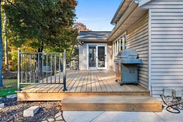 $535,000 | 1000 Rolling Green Drive, Green Bay, WI 54313