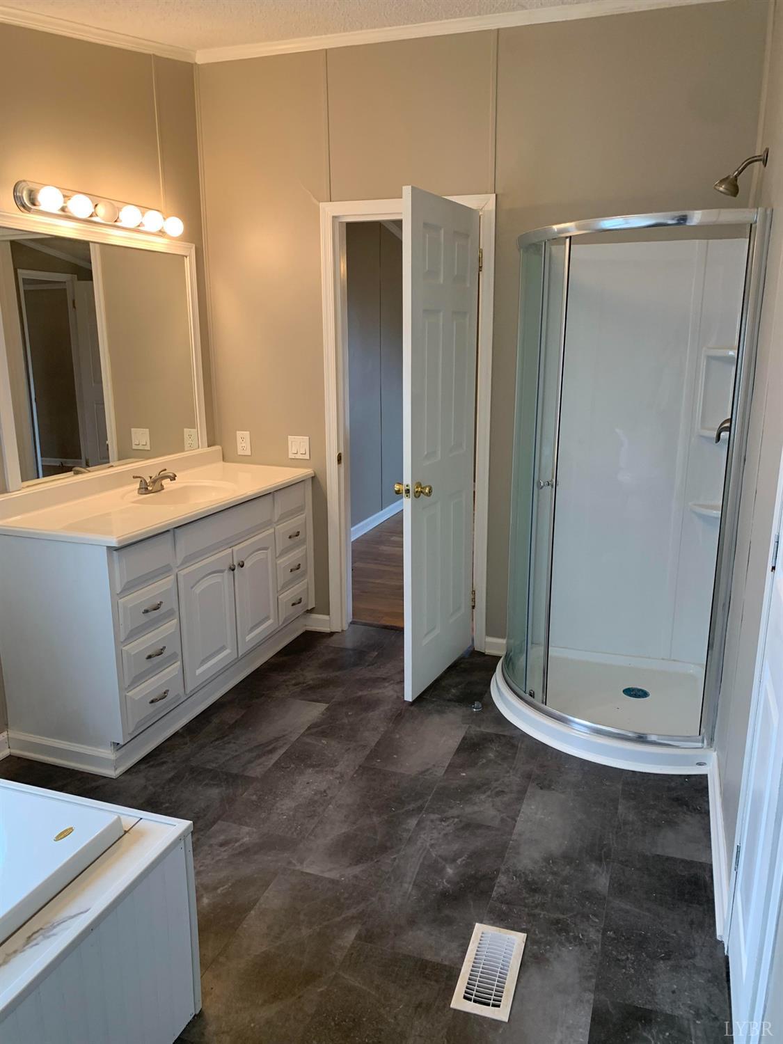 4170 Falling Creek Road Bedford, VA 24523 - Photo 13 of 18 Gallery Image 13