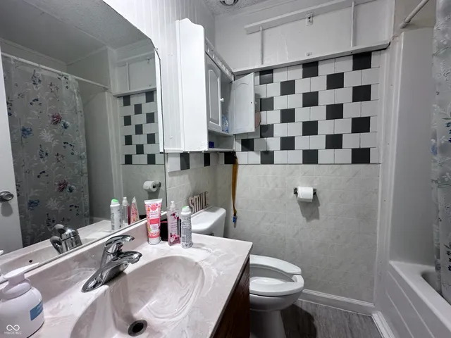 $599,900 | 116 1/2 East Church Street, Alexandria, IN 46001