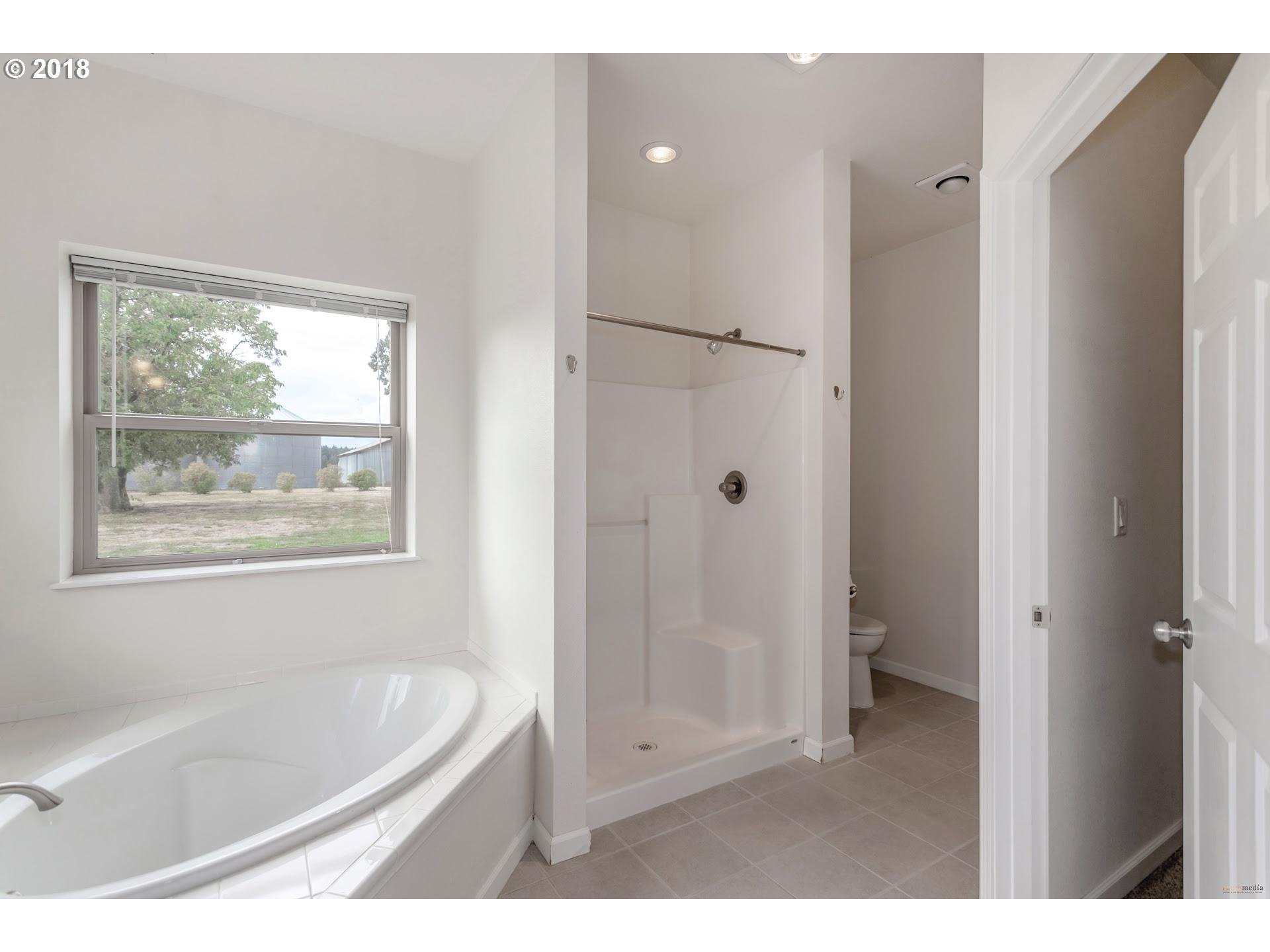5770 Northwest Glencoe Road Hillsboro, OR 97124 - Photo 15 of 24 Gallery Image 15