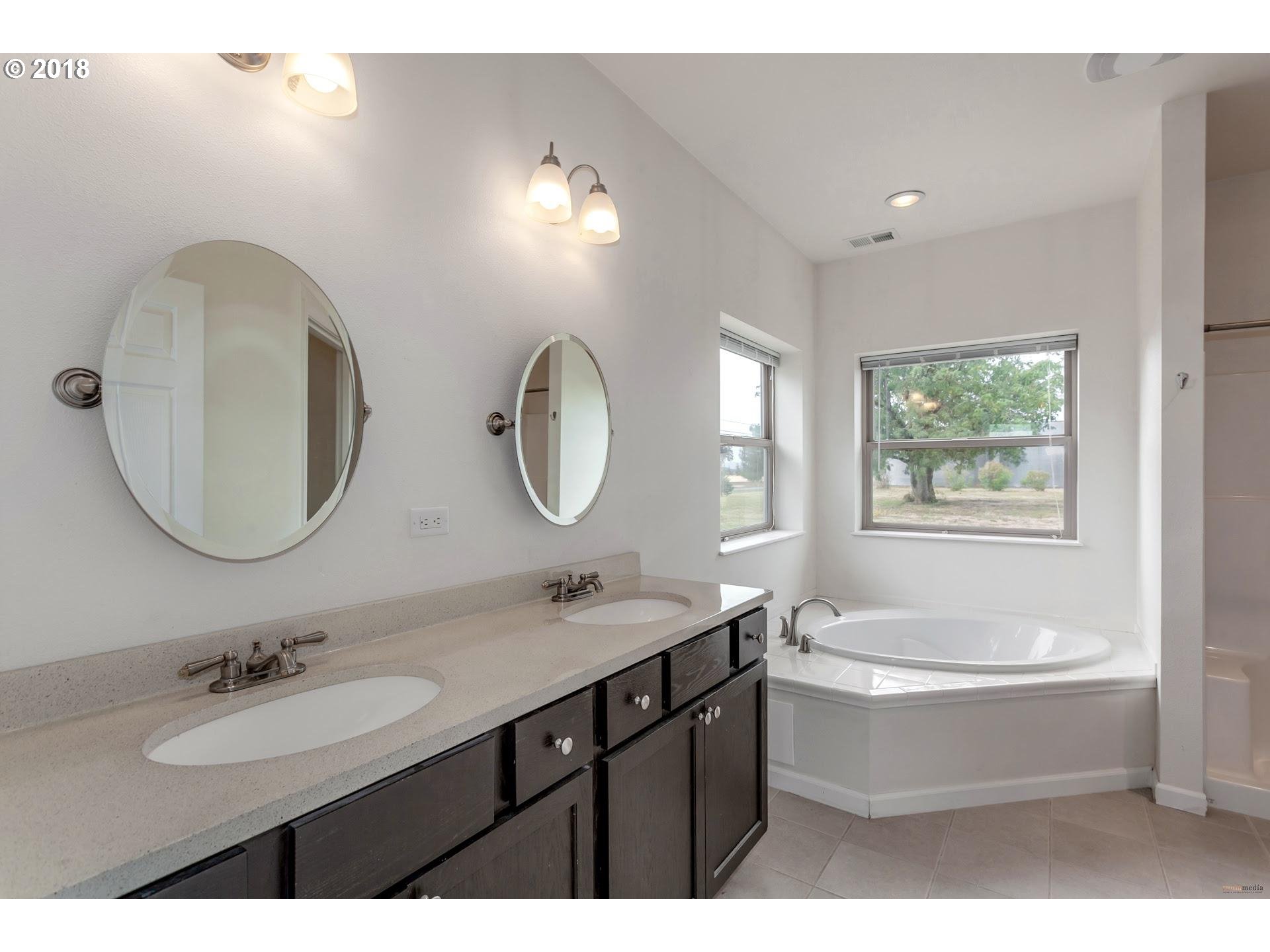 5770 Northwest Glencoe Road Hillsboro, OR 97124 - Photo 16 of 24 Gallery Image 16