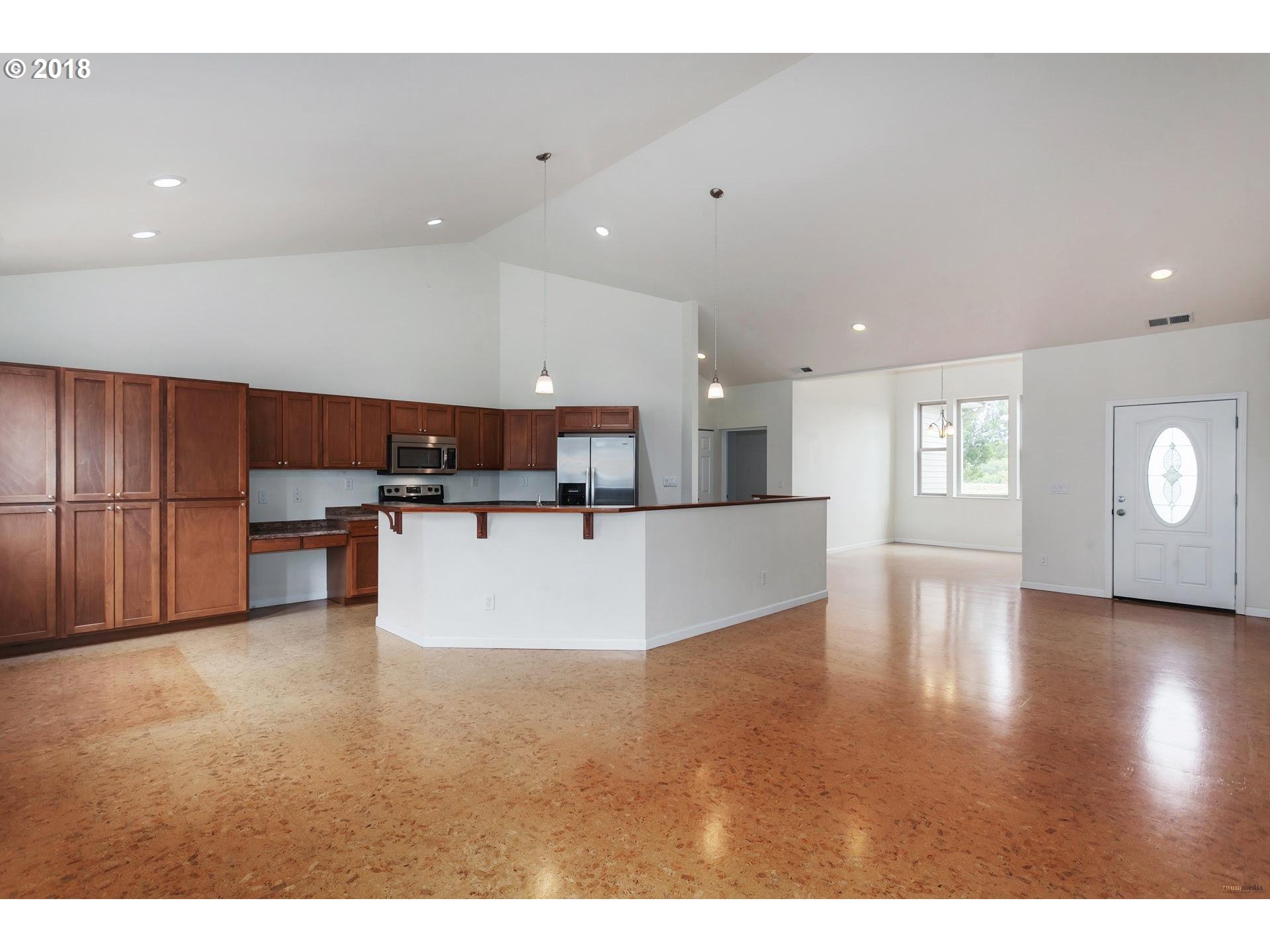 5770 Northwest Glencoe Road Hillsboro, OR 97124 - Photo 4 of 24 Gallery Image 4