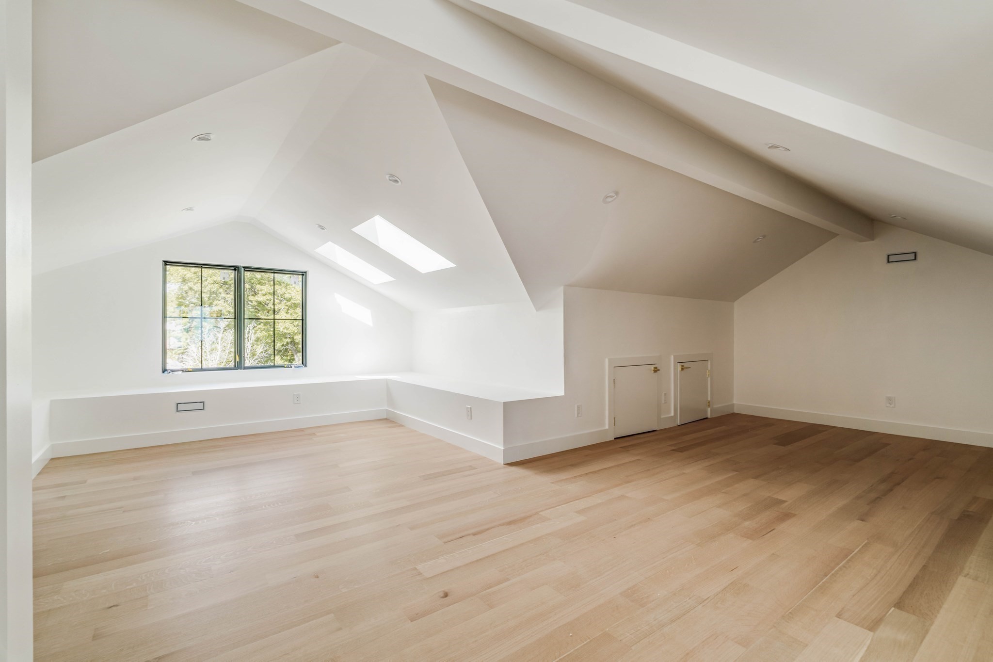 78 Manchester Road Newton, MA 02461 - Photo 32 of 40 Gallery Image 32