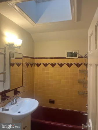 $3,850 | 1320 Michigan Avenue, Alexandria, VA 22314