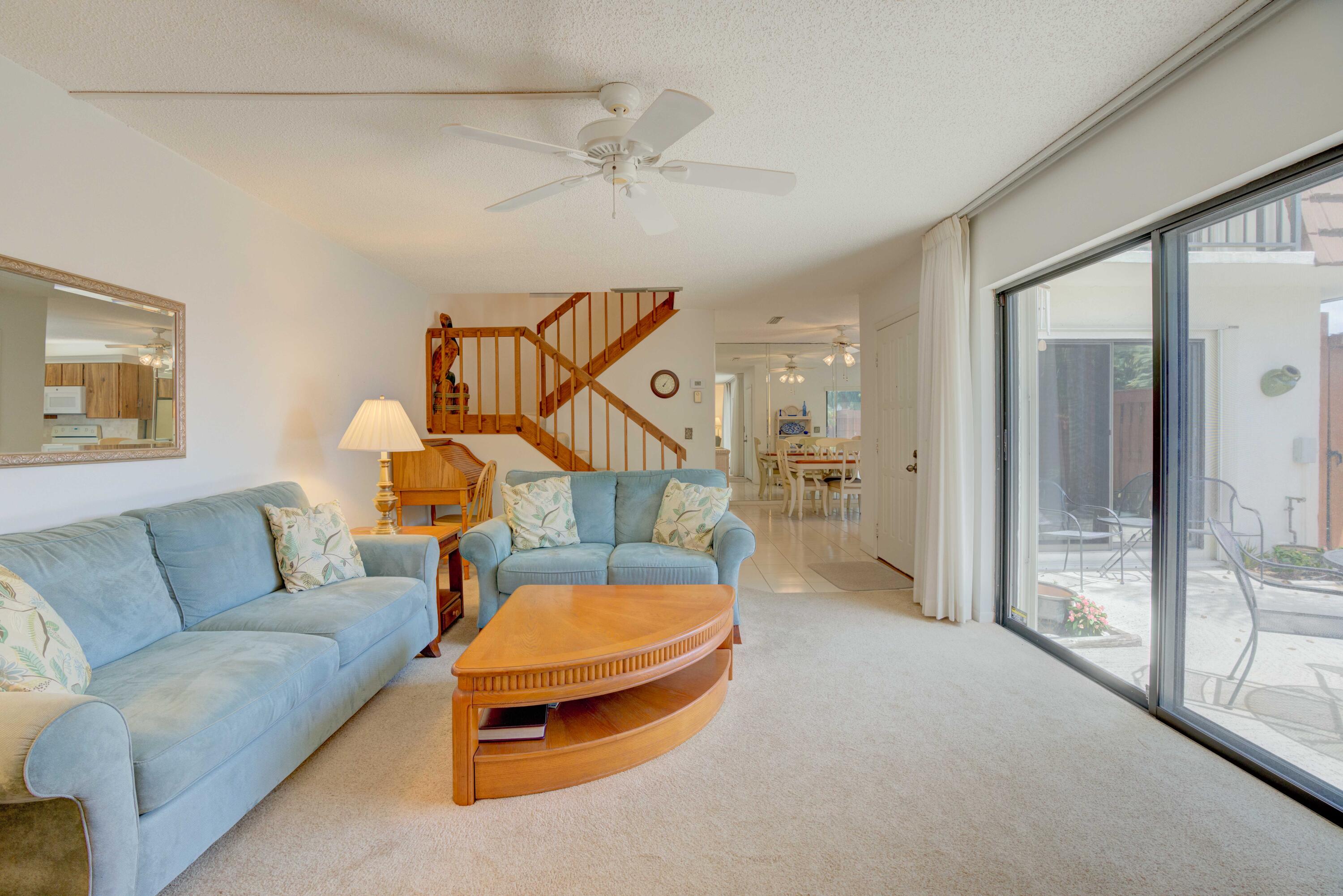 3900 County Line Road, Unit 1C Tequesta, FL 33469 - Photo 14 of 30 Living area