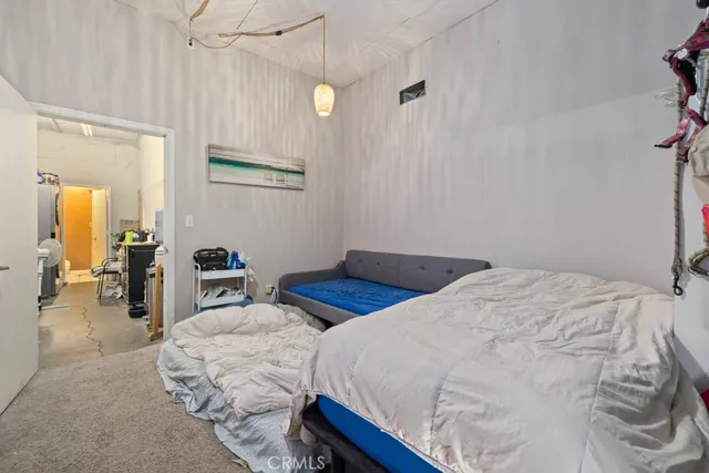 $950,000 | 17675 Sierra Highway, Canyon Country, CA 91351