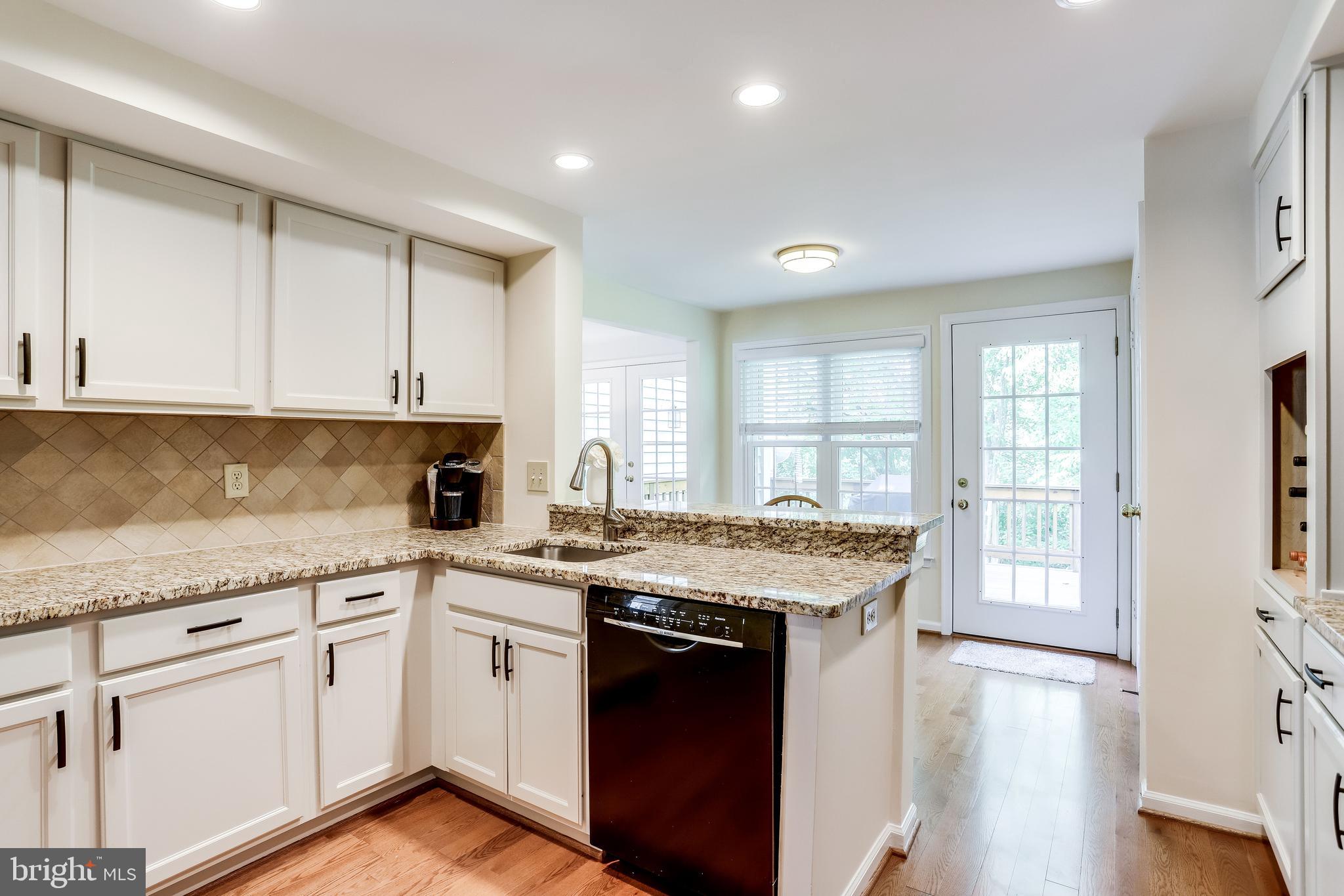 1512 Deer Point Way Reston, VA 20194 - Photo 14 of 84