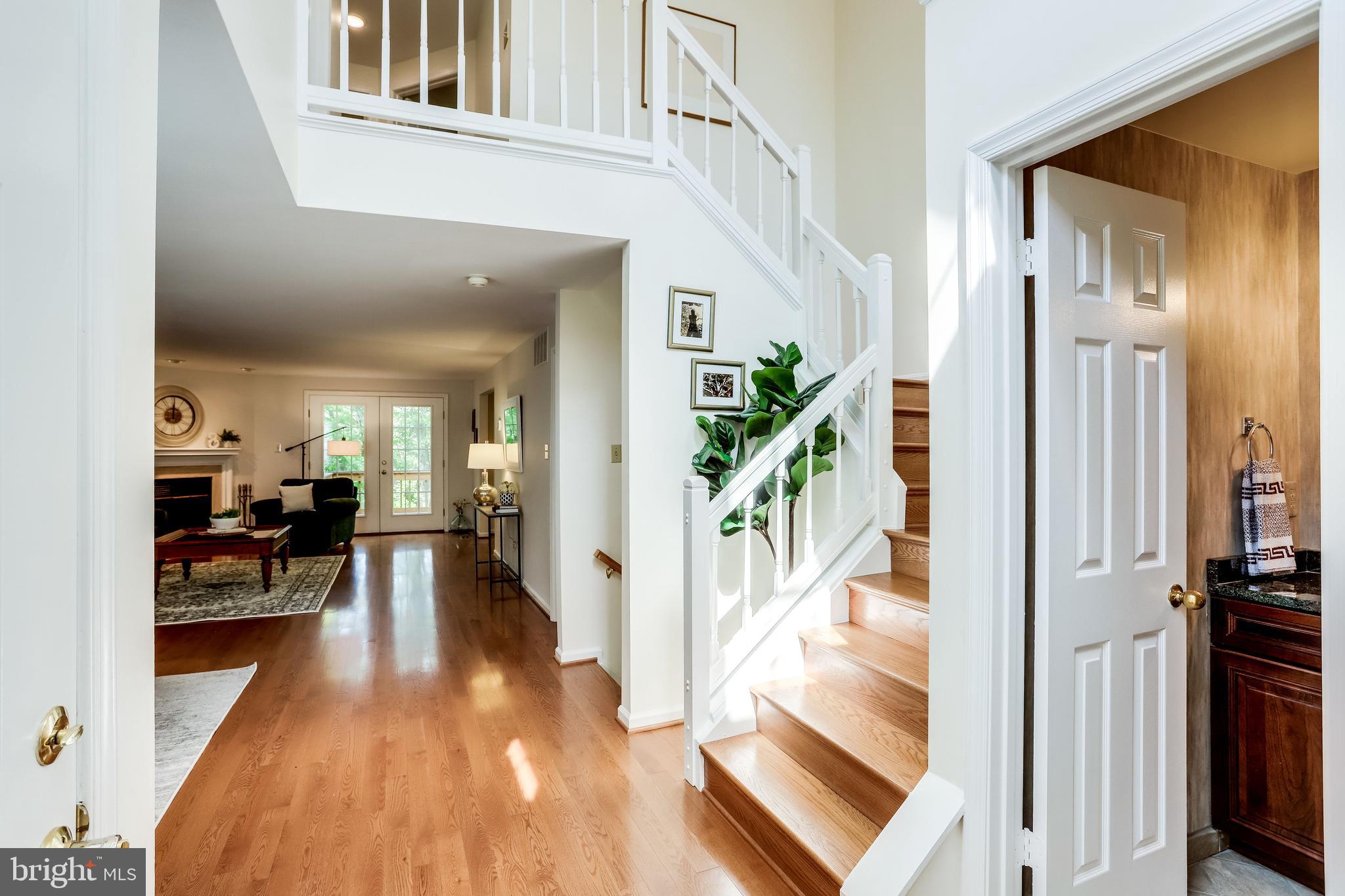 1512 Deer Point Way Reston, VA 20194 - Photo 3 of 84 1 year old Gleaming hardwood floors