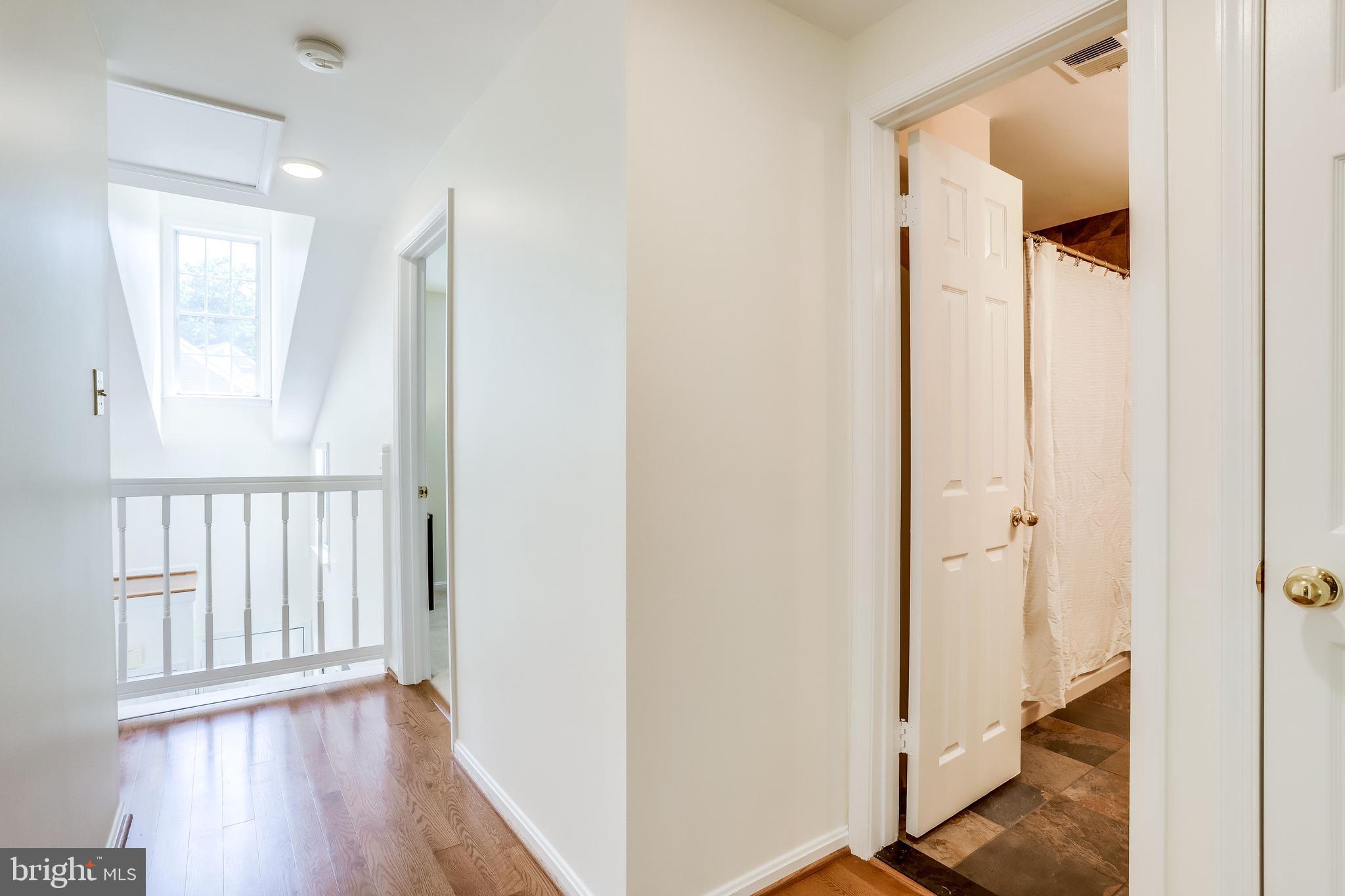 1512 Deer Point Way Reston, VA 20194 - Photo 30 of 84