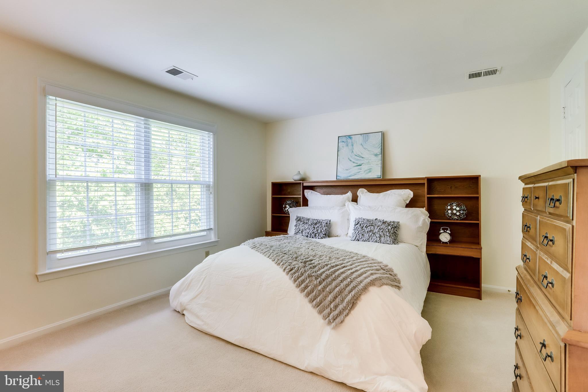 1512 Deer Point Way Reston, VA 20194 - Photo 31 of 84 Master bedroom with large walk in closet