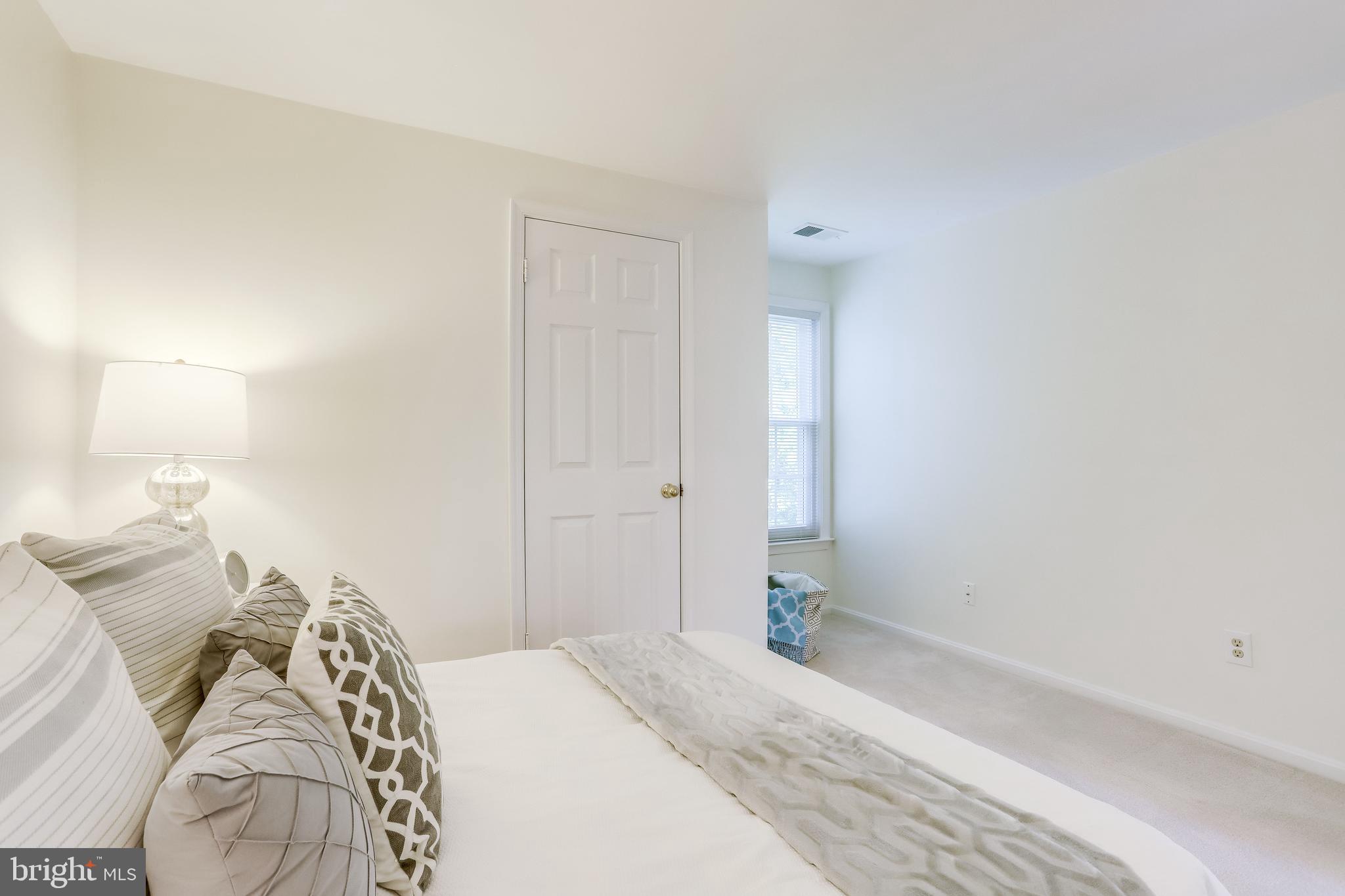 1512 Deer Point Way Reston, VA 20194 - Photo 42 of 84