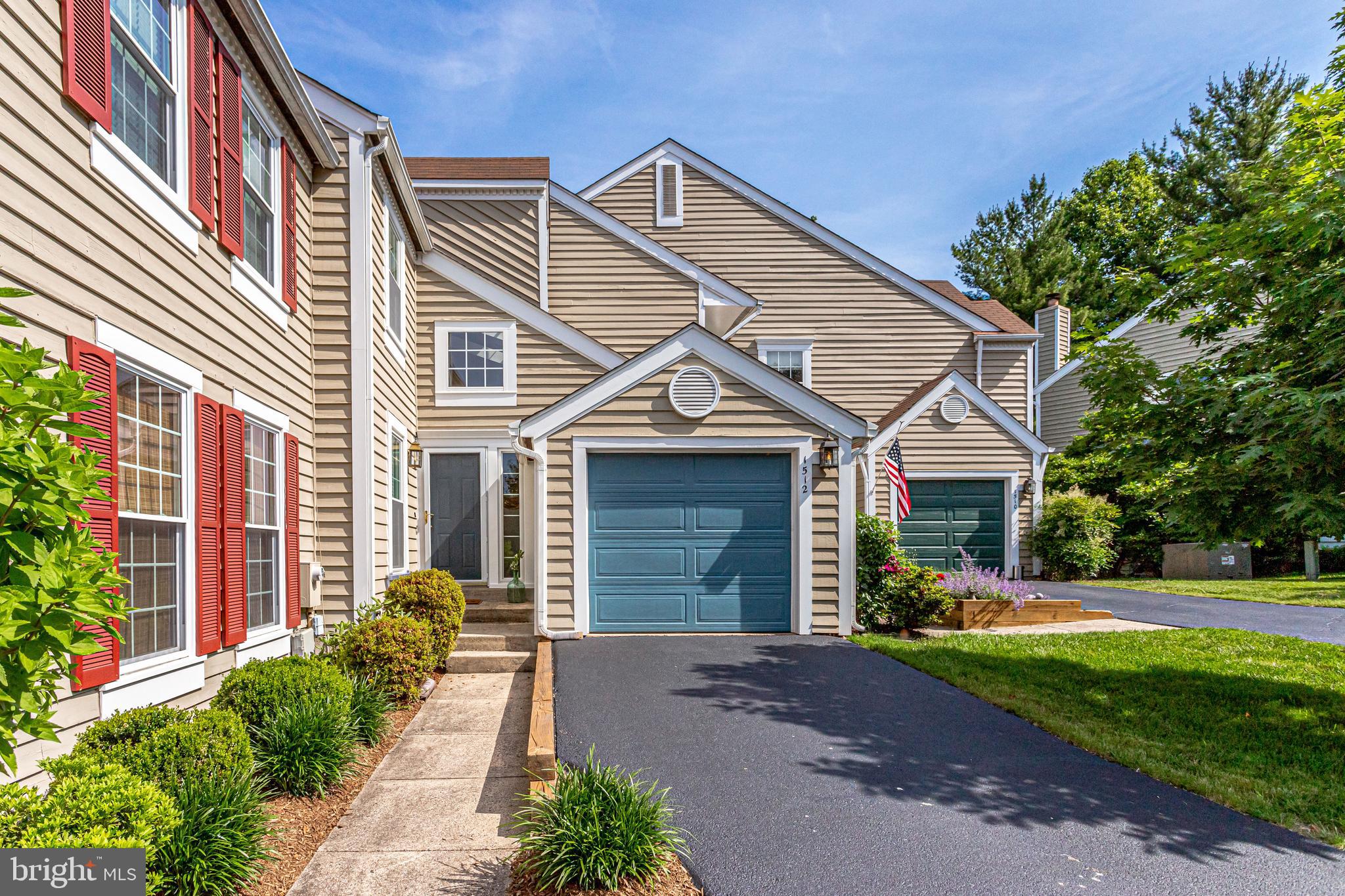1512 Deer Point Way Reston, VA 20194 - Photo 68 of 84 Long driveway