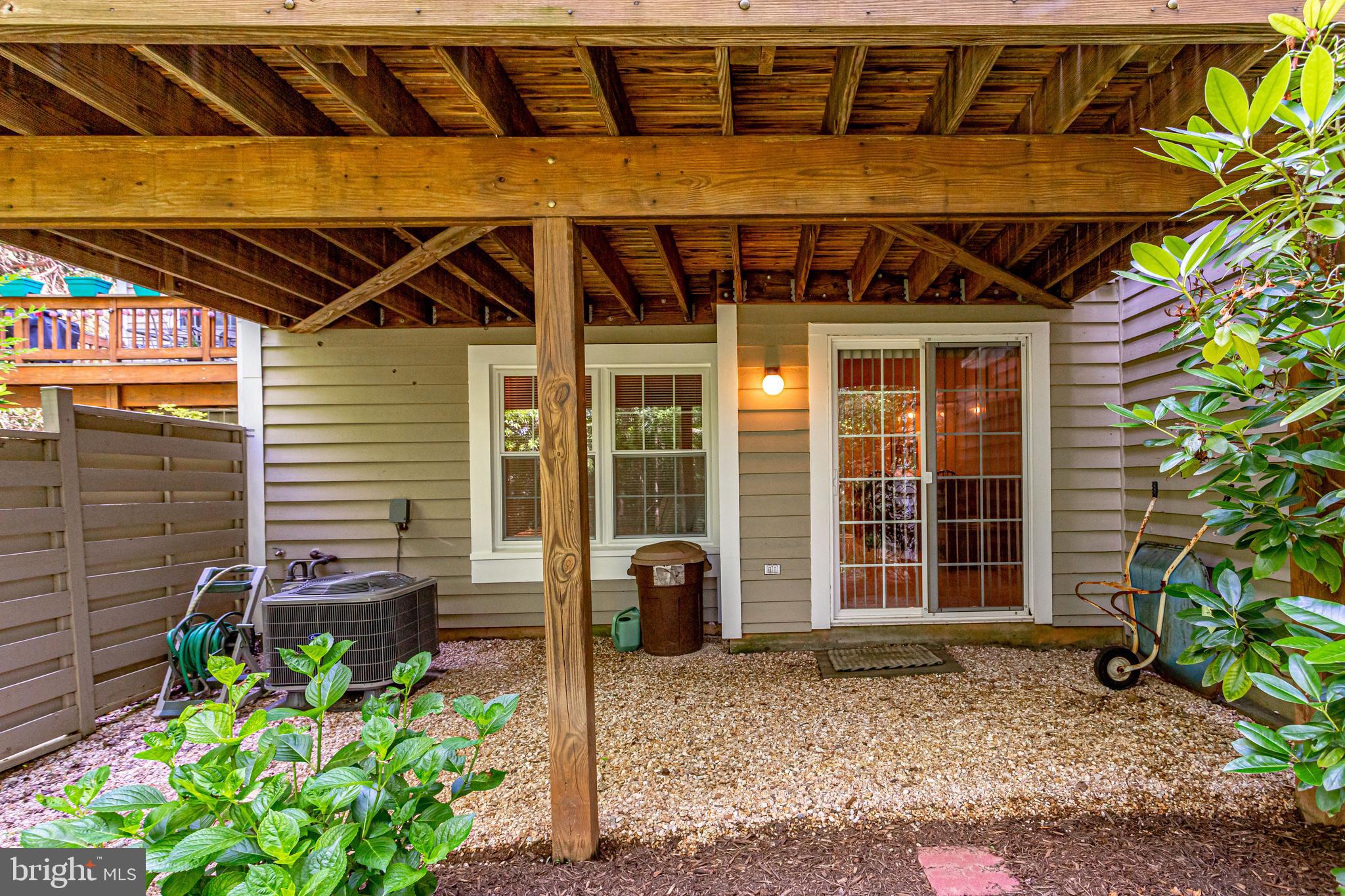 1512 Deer Point Way Reston, VA 20194 - Photo 72 of 84 rear yard